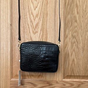Quince 
Black Crossbody Bag 
Crocodile Texture
Made in Italy